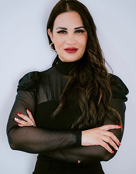 Portrait of Roxy from Roxy’s Cosmetics